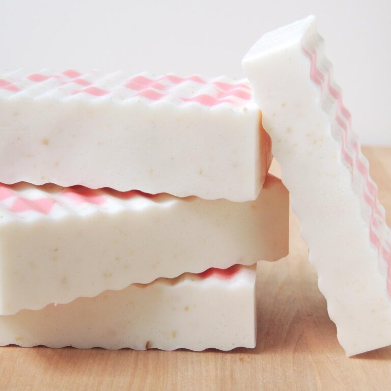 Oatmeal and Shea Butter Soap + DIY Soap Inserts Tutorial