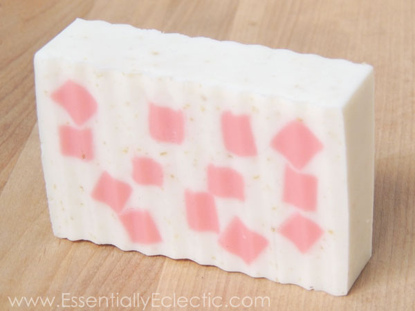 Oatmeal & Shea Butter Soap & DIY Soap Inserts Tutorial | www.EssentiallyEclectic.com #StephensonPersonalCare #SoapandShare
