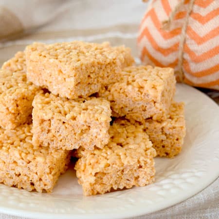 Pumpkin Spice Krispie Treats: A Festive Dessert in 10 Minutes!