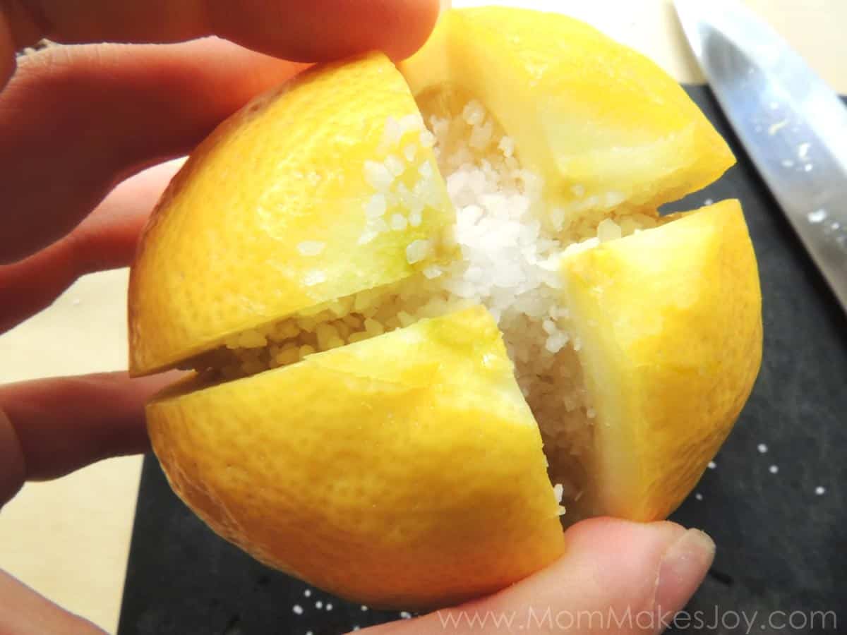 How to stuff lemons with salt for preservation